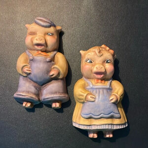 Vintage Hand Painted Ceramic Mr. & Mrs. Pig Wall Art. Excellent Condition